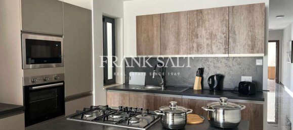 3 bedrooms Penthouse in Saint Julian's, Malta No. 7350 3