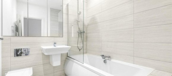 4 bedrooms House in London, United Kingdom No. 12902 16