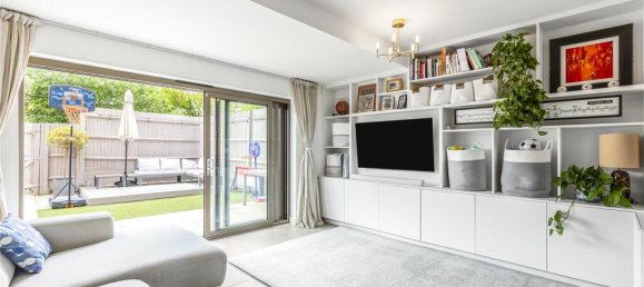 4 bedrooms House in London, United Kingdom No. 12902 2