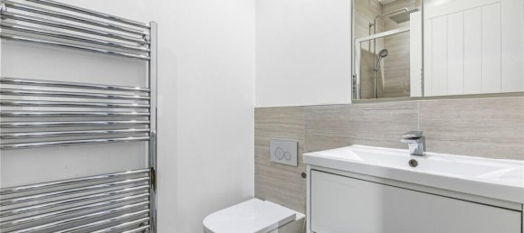 4 bedrooms House in London, United Kingdom No. 12902 18