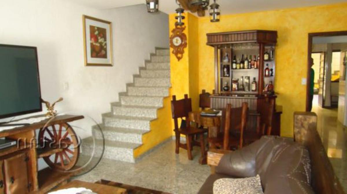 Casa de 4 dormitorios en Sao Paulo, Brazil No. 561663