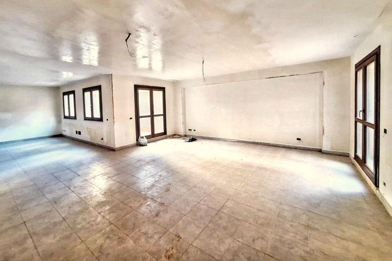 18m² Commercial property in Carini, Italy No. 336042