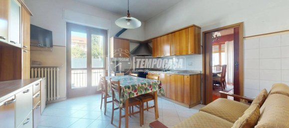 2 bedrooms Apartment in Cuneo, Italy No. 349328 2