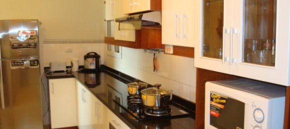 Apartamento de 3 dormitorios en Tay Ho, Vietnam No. 5106 4