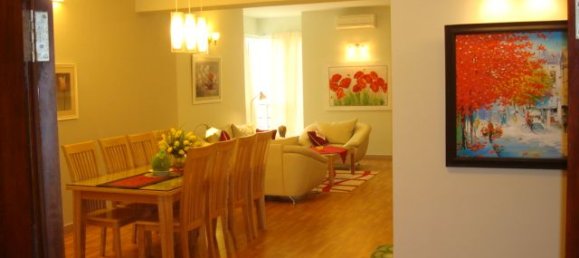 Apartamento de 3 dormitorios en Tay Ho, Vietnam No. 5106 3