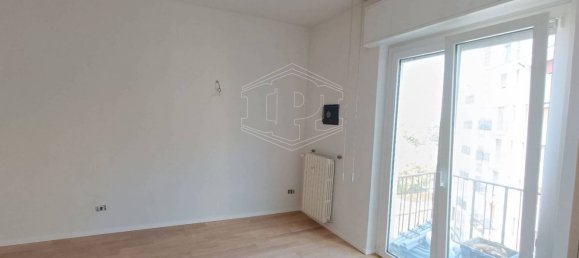 2 Schlafzimmer Wohnung in Milan, Italy, Nr. 357846 8