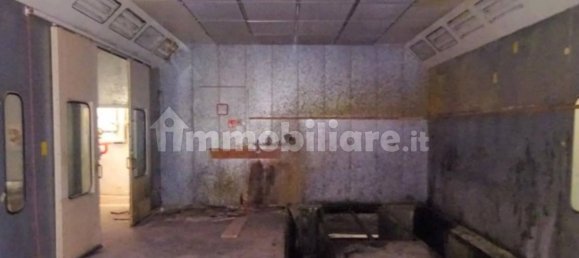 5-salle Entrepôt à Osimo, Italy No. 307888 14