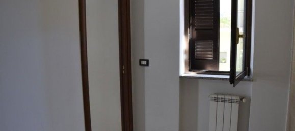 6 rooms Apartment in Pontecorvo, Italy No. 167377 9