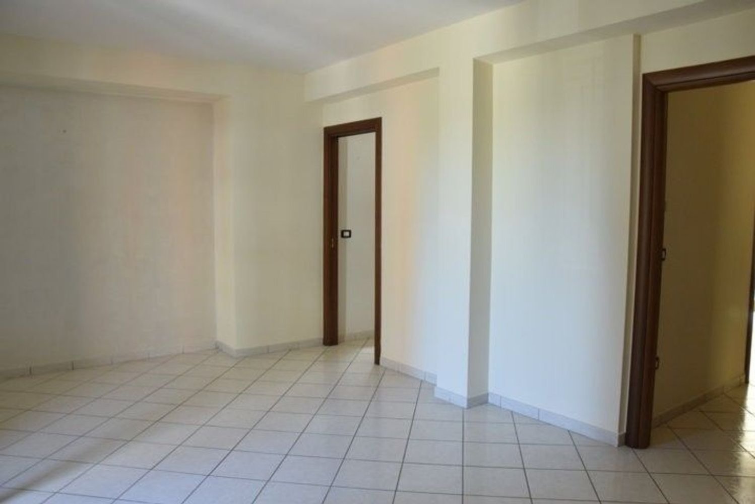 6 rooms Apartment in Pontecorvo, Italy No. 167377