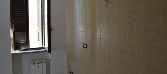 6 rooms Apartment in Pontecorvo, Italy No. 167377 10