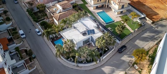 Casa de 5 dormitorios en Albufeira, Portugal No. 21422 2