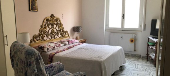Apartamento T2 em Genoa, Italy N.º 335715 10