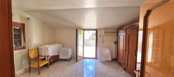 Дом с 7 комнатами в Collepasso, Италия № 105375 2