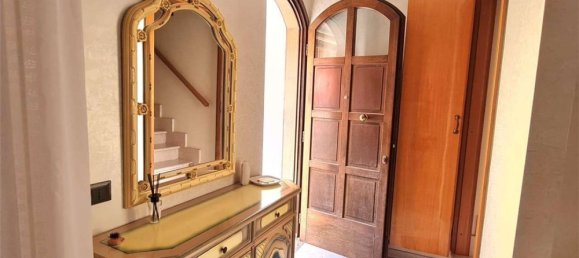 Дом с 7 комнатами в Collepasso, Италия № 105375 17