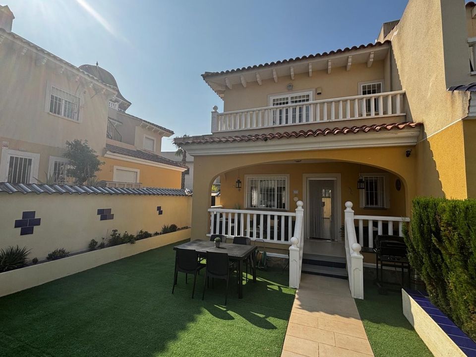 2 bedrooms Townhouse in Ciudad Quesada, Spain No. 190722