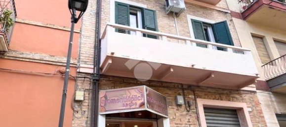 Garaje en Lanciano, Italy 90 m² No. 41872 10