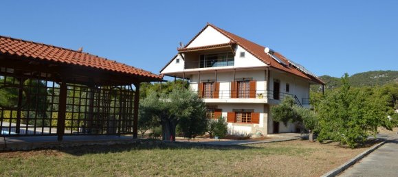 5 bedrooms Villa in Loutraki, Greece No. 3763 2