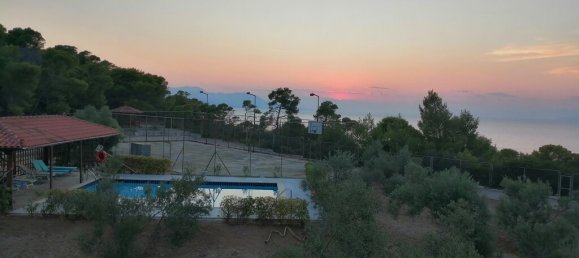 5 bedrooms Villa in Loutraki, Greece No. 3763 4