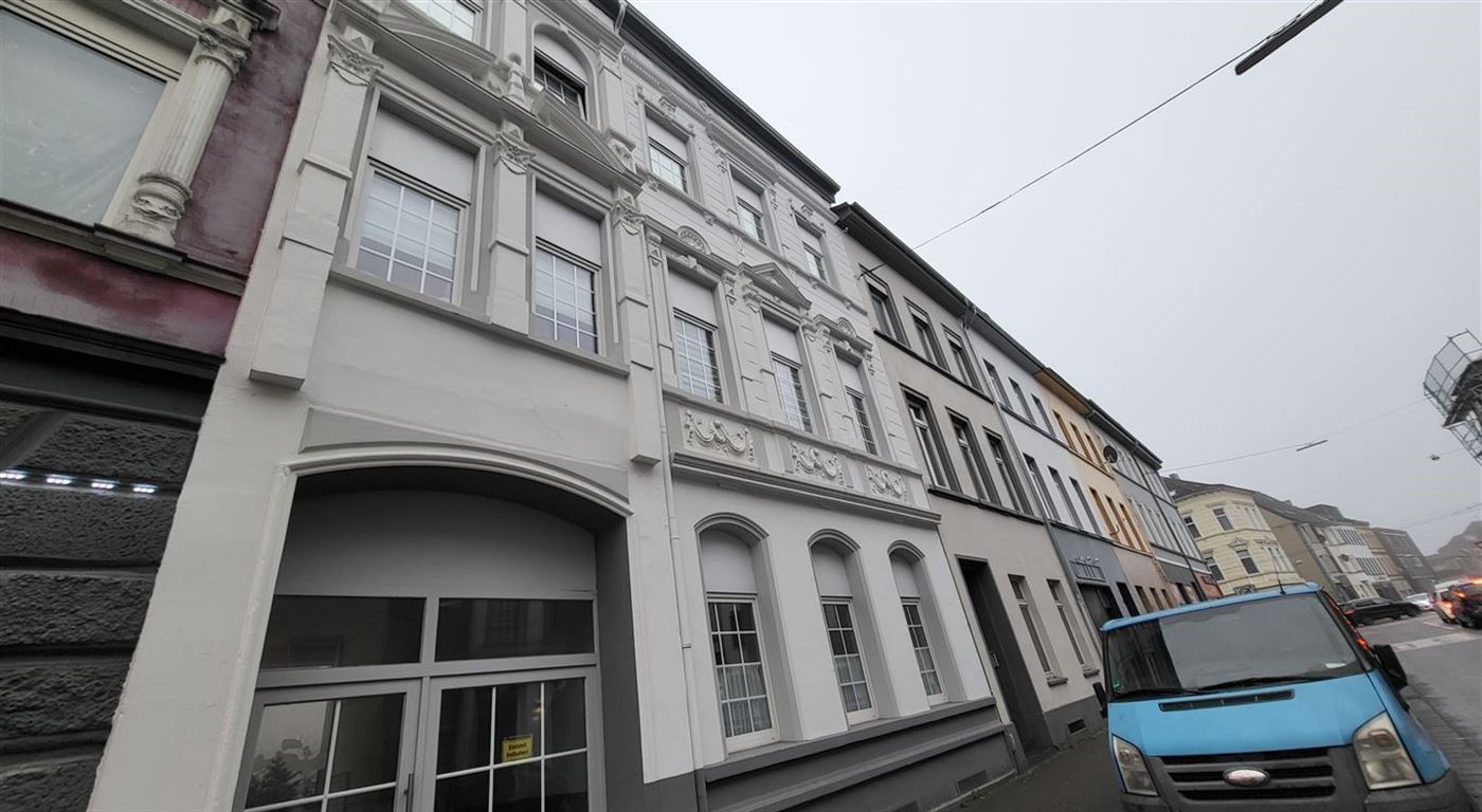 Квартира с 3 комнатами в Крефельд, Германия № 7286