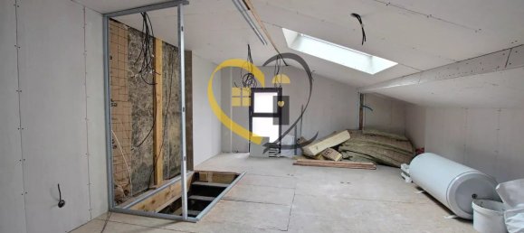 2 bedrooms Building in Bourges, France No. 85927 5