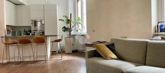 2 bedrooms Apartment in Milan, Italy No. 356610 2