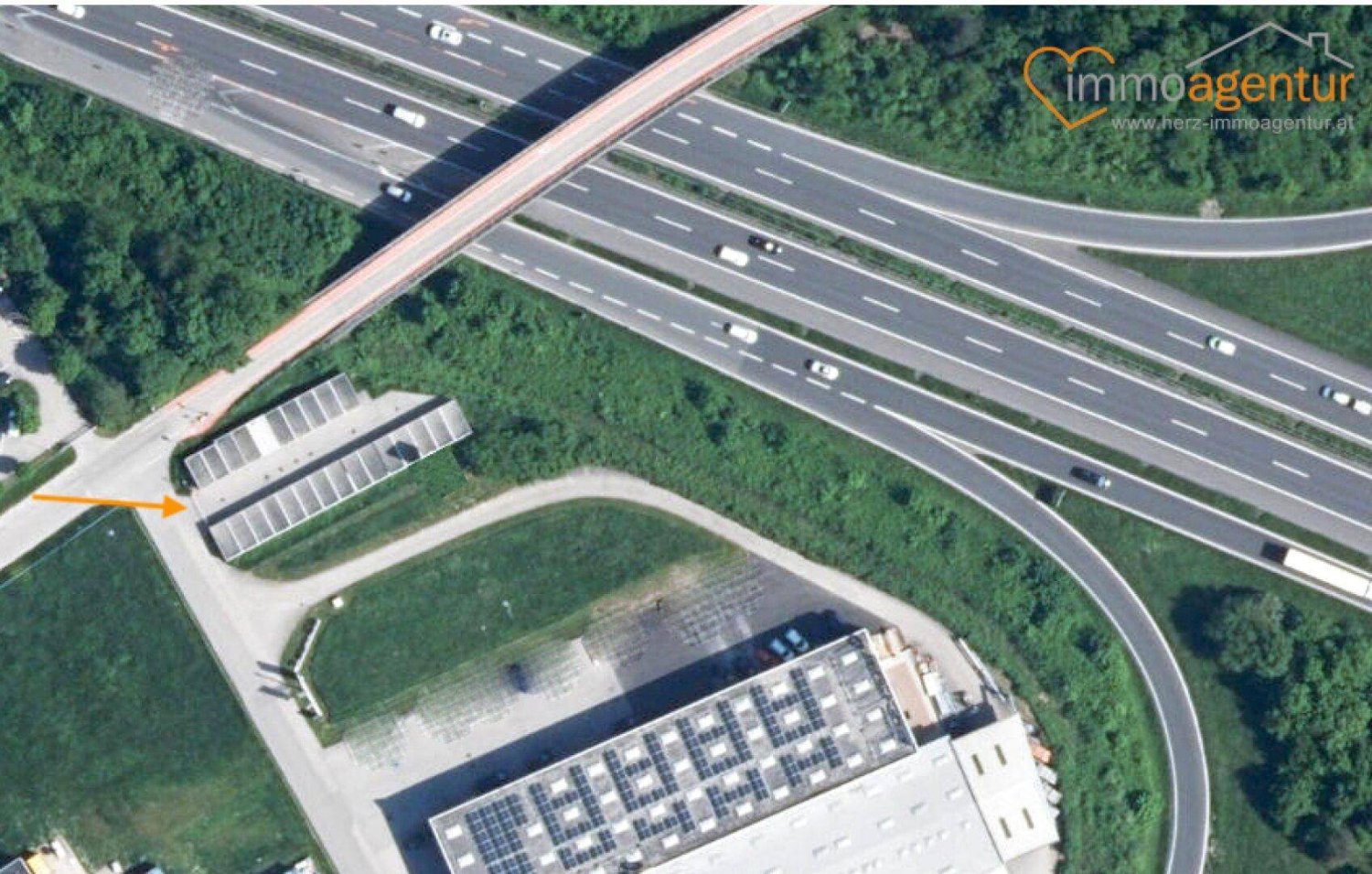  Garage in Wels, Austria No. 114228