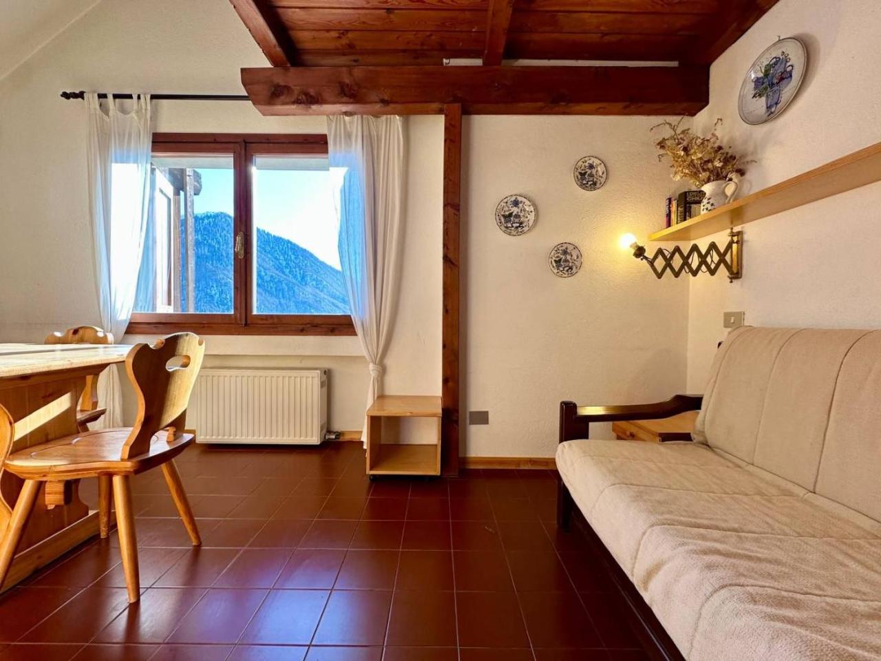 2 rooms Apartment in Sauze di Cesana, Italy No. 39552