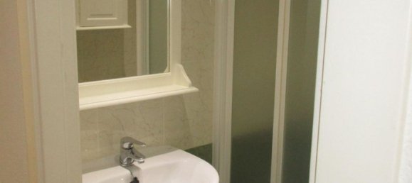 Apartamento de 2 dormitorios en Madrid, Spain No. 137387 5