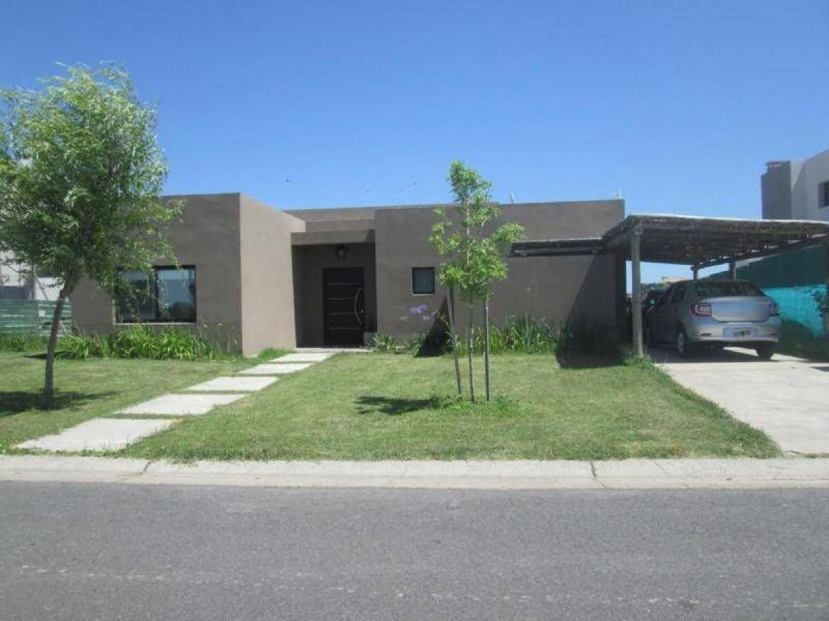 3 bedrooms House in Tigre, Argentina No. 83935