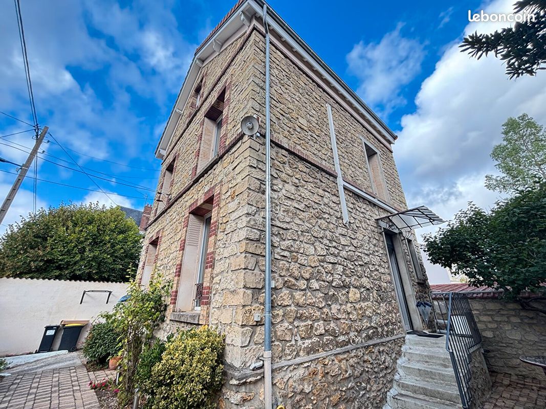 Дом с 3 спальнями в Понтуаз, Франция № 328901