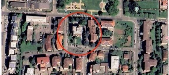 Квартира с 6 комнатами в Лукка, Италия № 258689 2