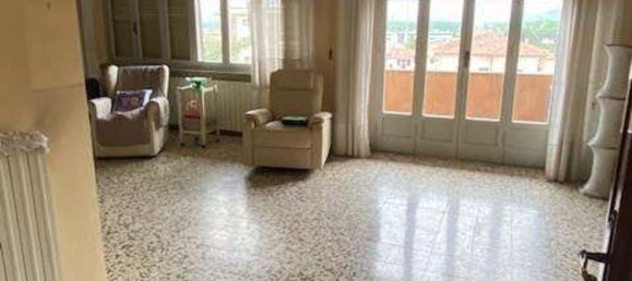 Квартира с 6 комнатами в Лукка, Италия № 258689 20