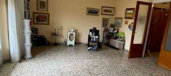 Квартира с 6 комнатами в Лукка, Италия № 258689 22