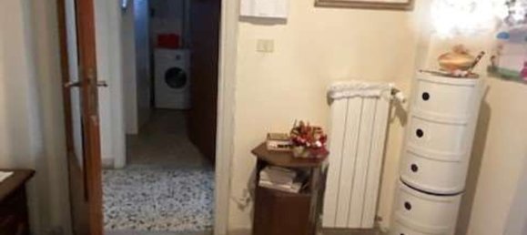 Квартира с 6 комнатами в Лукка, Италия № 258689 3