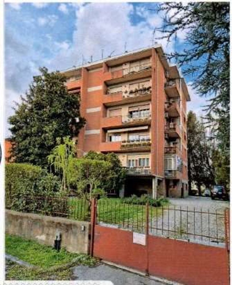 Квартира с 6 комнатами в Лукка, Италия № 258689