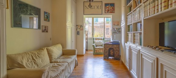 5-Zimmer Wohnung in Naples, Italy, Nr. 266790 11