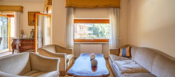 5-Zimmer Wohnung in Naples, Italy, Nr. 266790 9