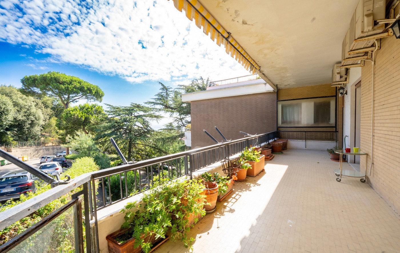 5-Zimmer Wohnung in Naples, Italy, Nr. 266790