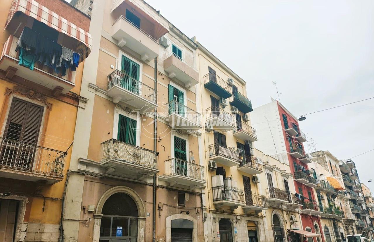 3-Zimmer Wohnung in Bari, Italy, Nr. 38152