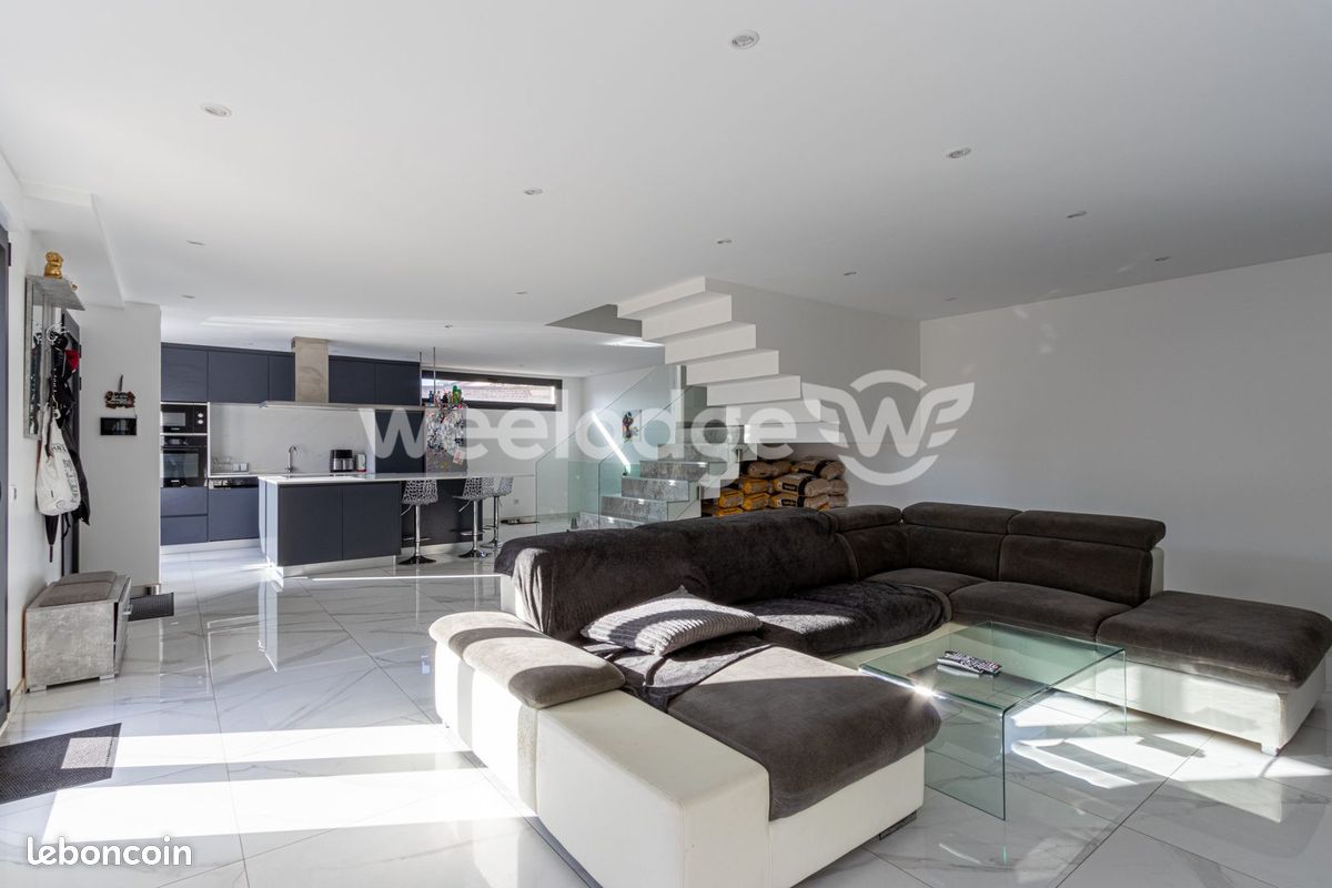 Дом с 4 спальнями в Нёйи-ан-Тель, Франция № 222149