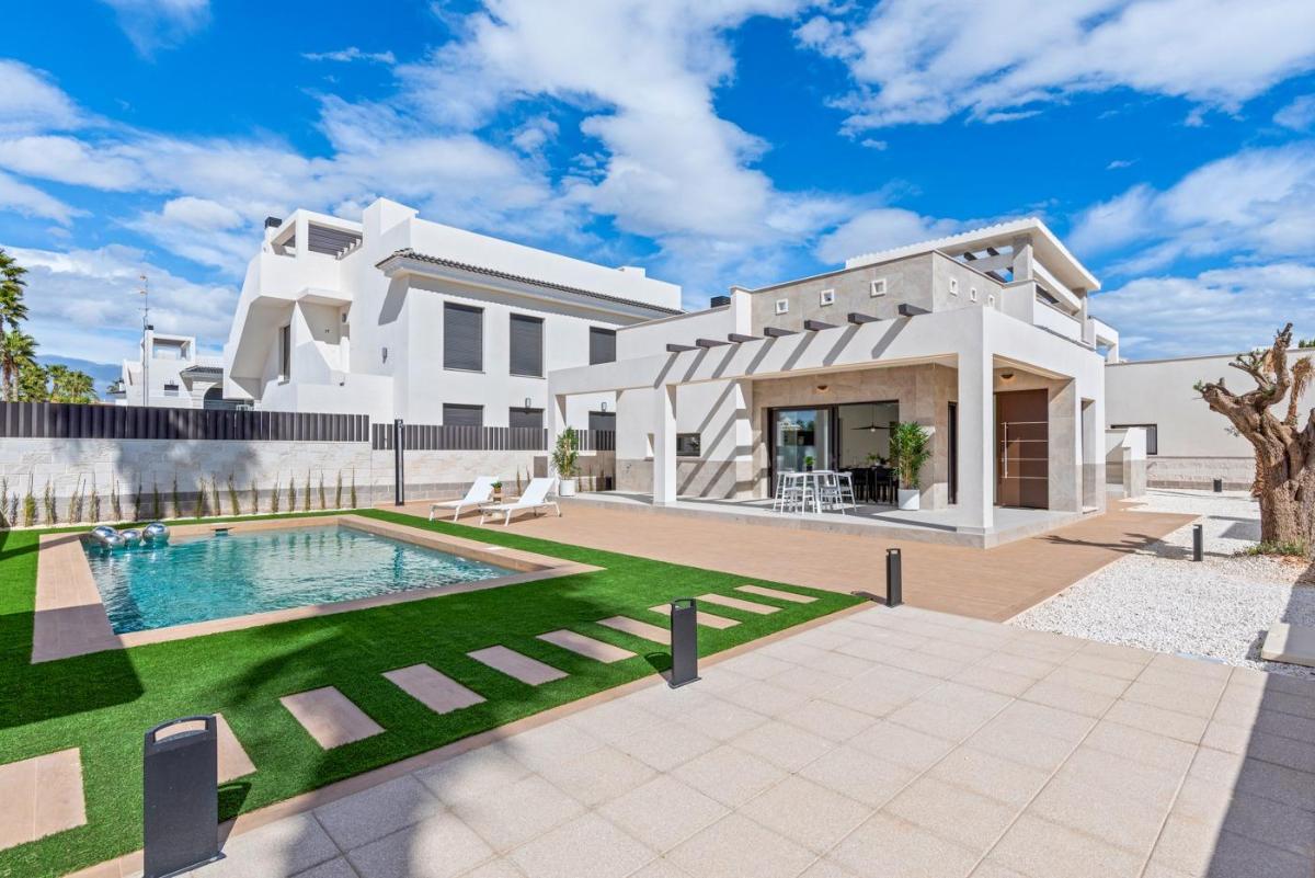 3 bedrooms Villa in Ciudad Quesada, Spain No. 12429