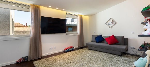 4 bedrooms House in Porto, Portugal No. 145965 15