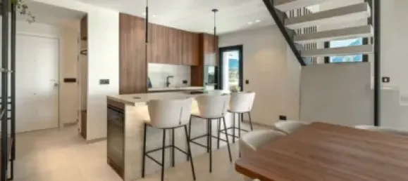 3 bedrooms Penthouse in Marbella, Spain No. 183039 3