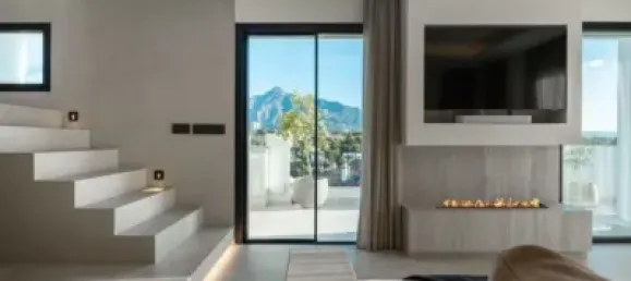 3 bedrooms Penthouse in Marbella, Spain No. 183039 2