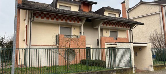 2 rooms Apartment in Abbiategrasso, Italy No. 232241 27