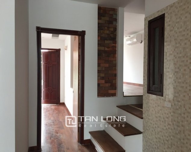 Apartamento de 2 dormitorios en Tay Ho, Vietnam No. 2714