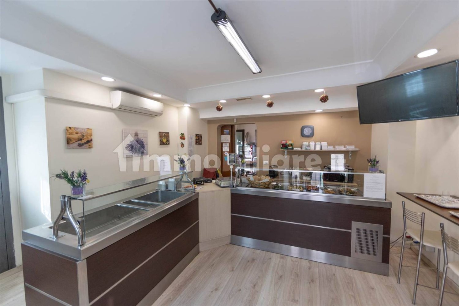 Коммерческая недвижимость с 2 комнатами в Сан Грегорио ди Катания, Италия № 268136