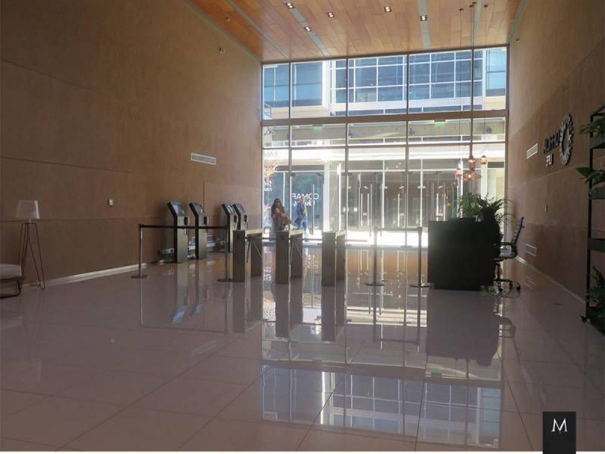 57m² Office in Pilar, Argentina No. 29457