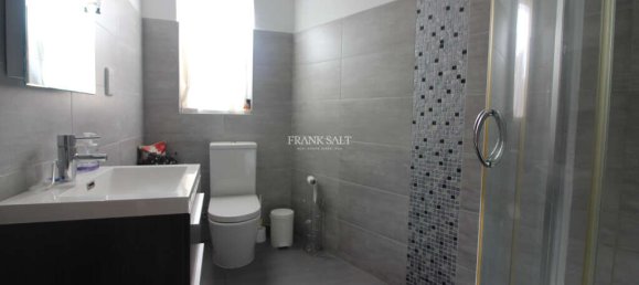 4 غرف نوم منزل في Mosta, Malta رقم 8377 13