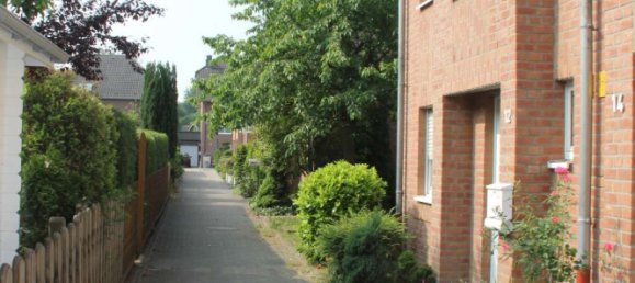 4 bedrooms Townhouse in Dusseldorf, Germany No. 348875 2